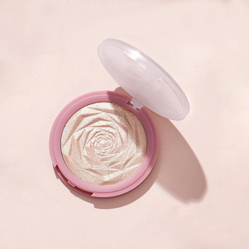 Rose Gold Baked Highlighter Makeup