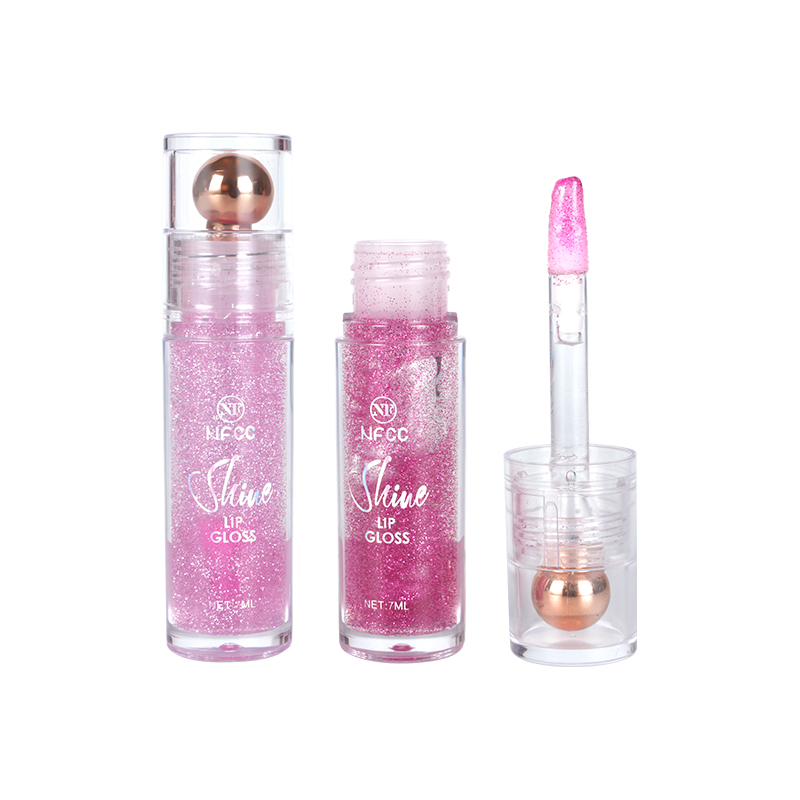 Universal  Glow Lip Gloss