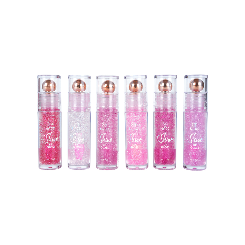 Universal  Glow Lip Gloss